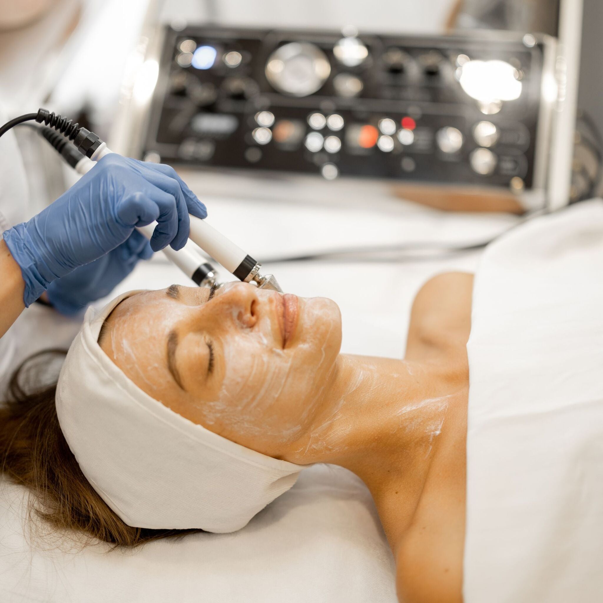 F&B Bio-Electric Sculpt (Microcurrent Facial)